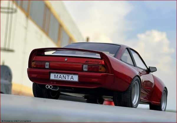 1:18 Opel Manta B Mattig BREITBAU ROT METALLIC EDITION mit OVP